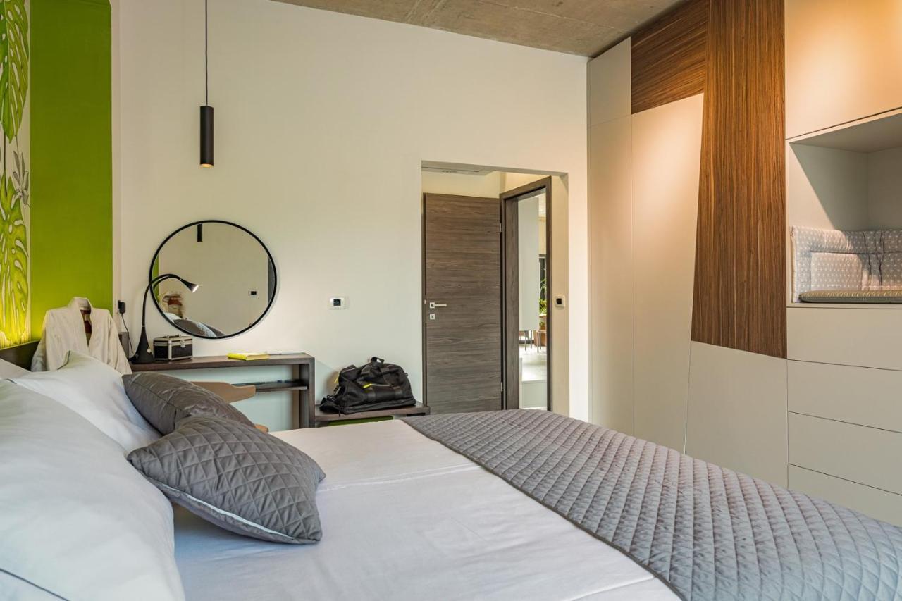 Apartments Bijou With Big Private Garden Near Umag Vilanija Exterior photo